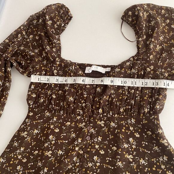ASTR the Label Dark Brown Floral Long Sleeve Peasant Top Size Small - Picture 9 of 11